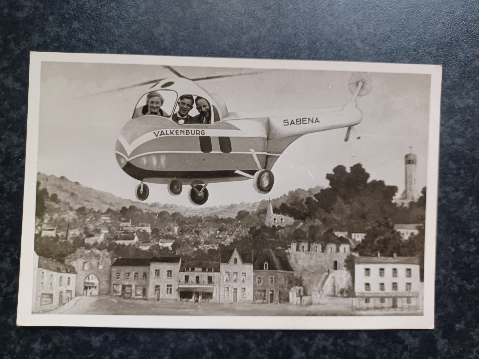 FOTOKAART Valkenburg met SABENA helikopter (Wilhelminatoren, Ophalen of Verzenden, 1940 tot 1960, Ongelopen, Limburg