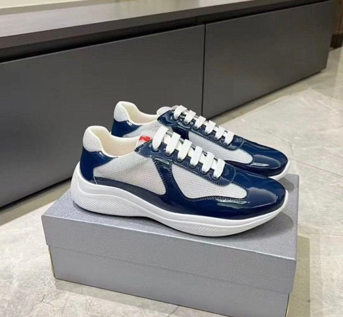 Prada cups alle kleuren en maten!, Kleding | Heren, Schoenen, Ophalen of Verzenden, Zo goed als nieuw, Overige kleuren