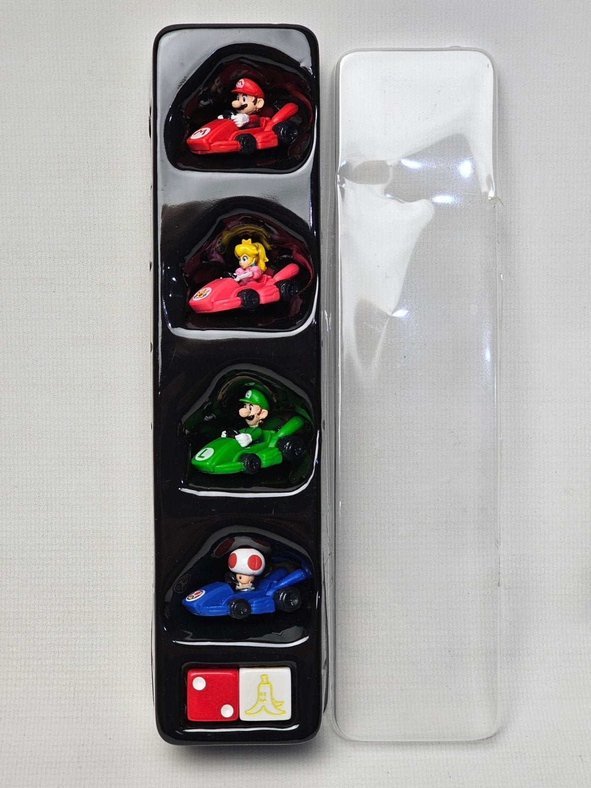% Monopoly Mario Kart poppetjes en dobbelstenen, Hobby en Vrije tijd, Gezelschapsspellen | Bordspellen, Ophalen of Verzenden