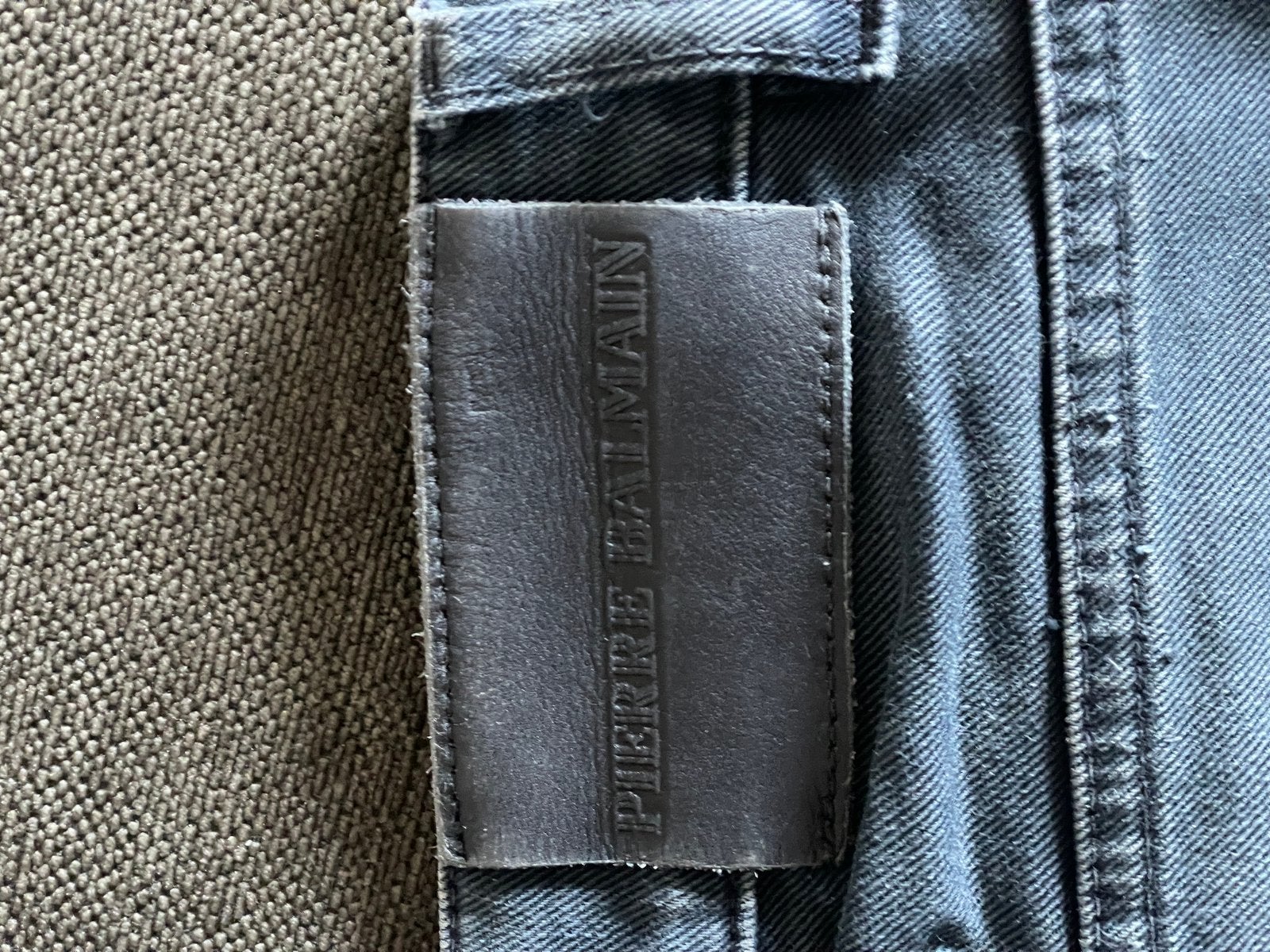 Balmain jeans 32, Kleding | Heren, Ophalen of Verzenden, Zo goed als nieuw, Blauw, W32 (confectie 46) of kleiner