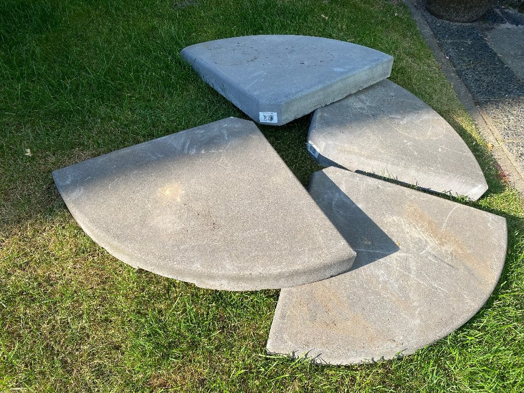 Parasol tegels van beton, 4 stuks, Tuin en Terras, Parasols, Ophalen, Zo goed als nieuw, Minder dan 1 meter, Zweefparasol