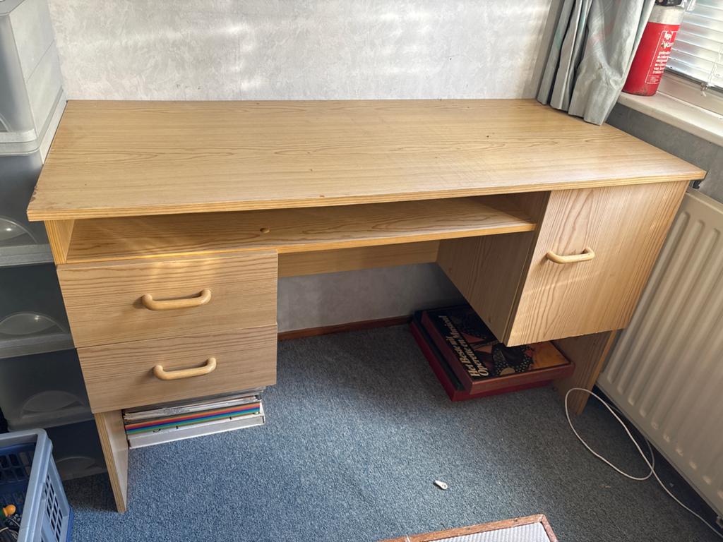 Werk/hobby bureau, Huis en Inrichting, Bureaus, Overige typen, Gebruikt, Met lades, Spaanplaat of MDF