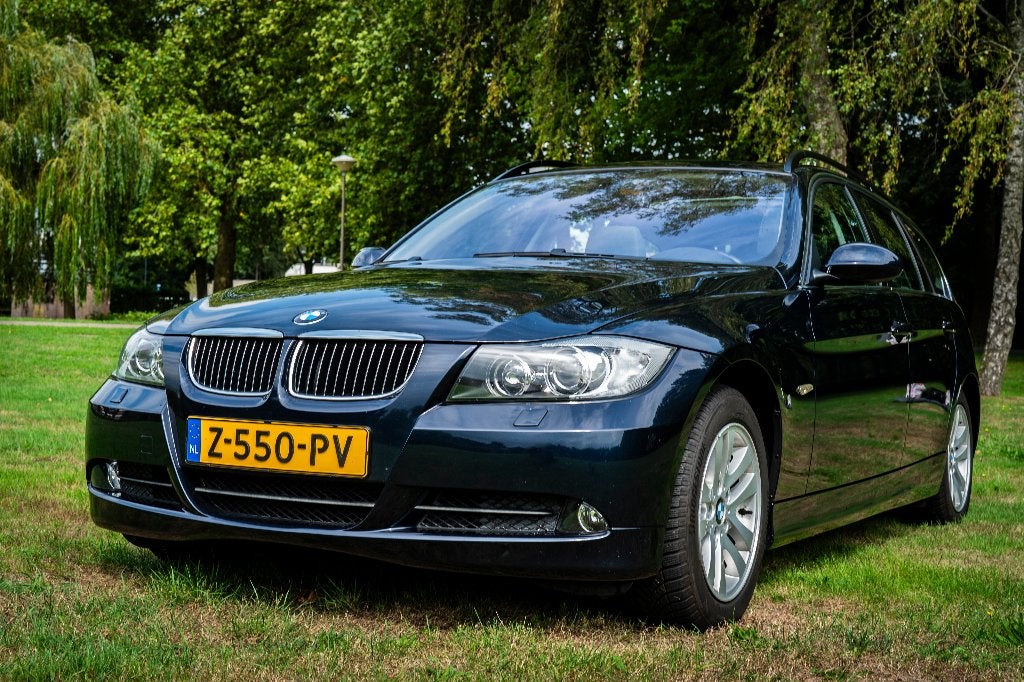 BMW 3-Serie 2.5 I 325 Touring AUT 2005 - Youngtimer, Automaat, Achterwielaandrijving, 2497 cc, Blauw
