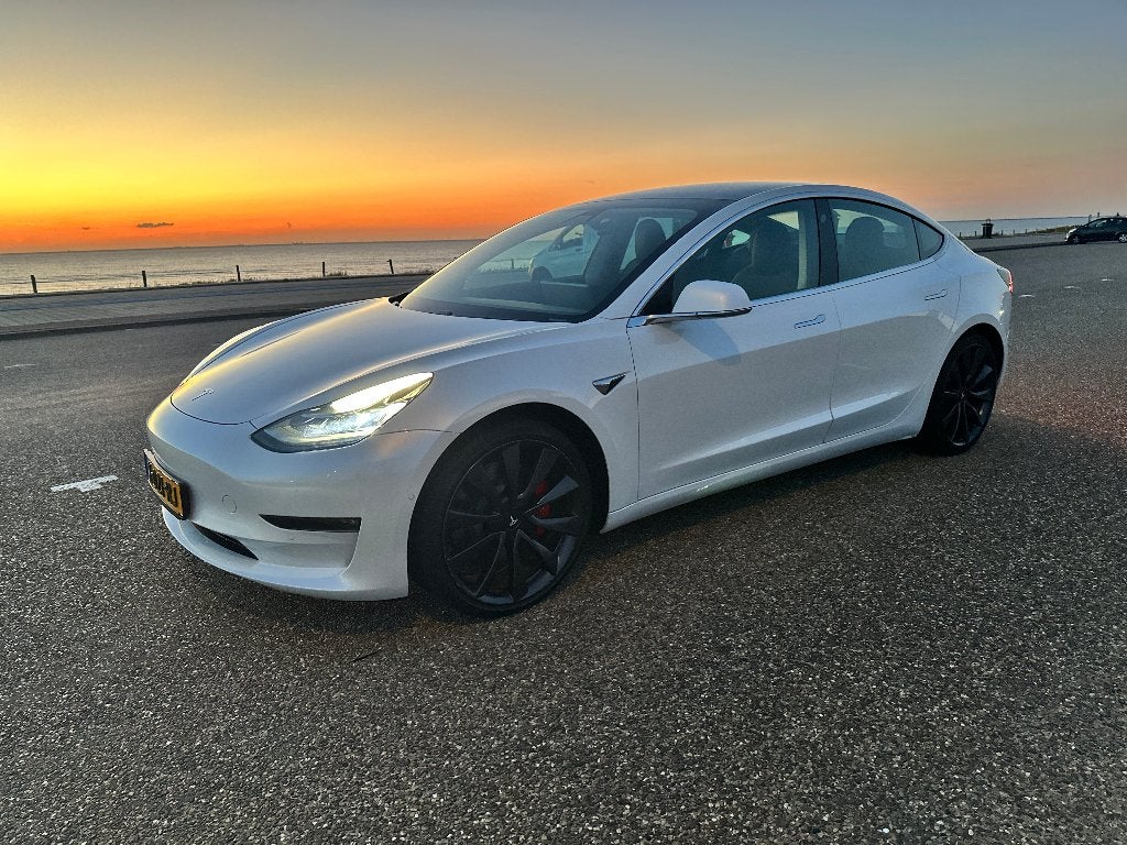 2020 Tesla Model 3 Performance - goede technische staat., Auto's, Tesla, Automaat, Dealer onderhouden, 1831 kg, Zwart