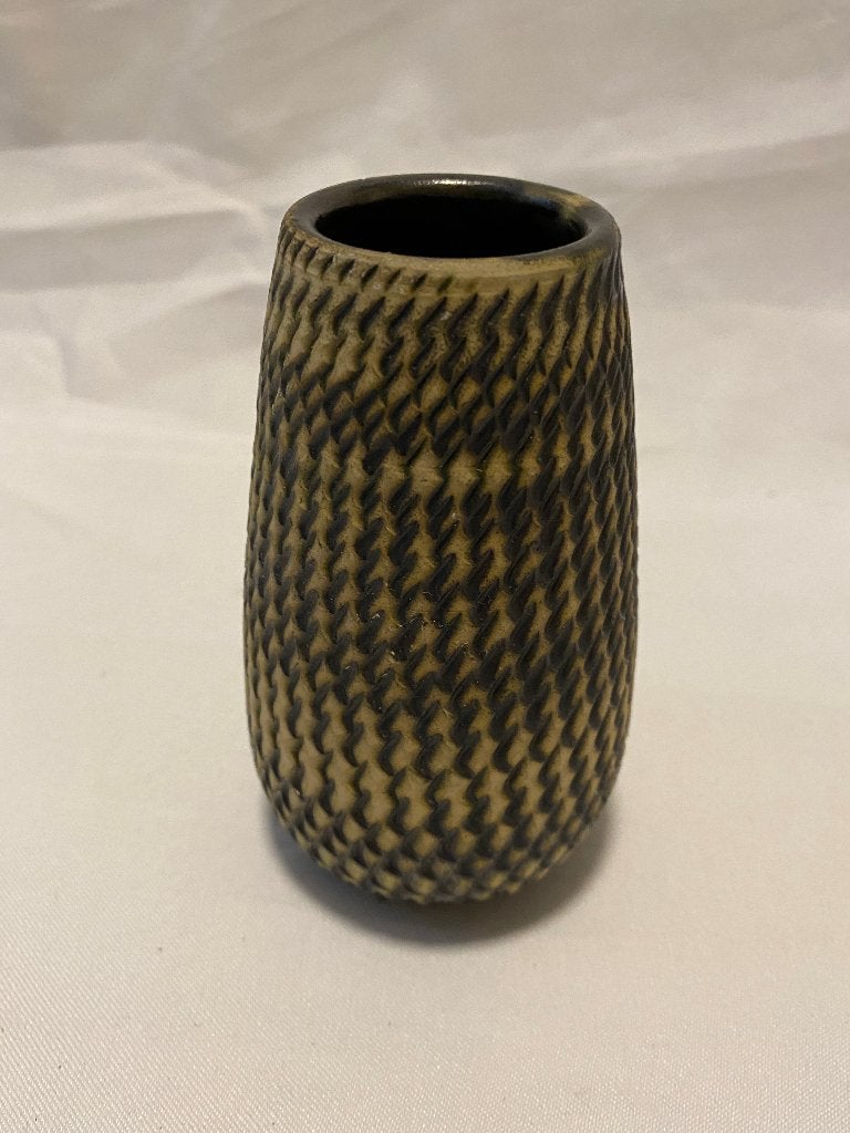 Retro Schattig klein Chamotte Berkenbast vaasje, Gebruikt, Bruin, Ophalen of Verzenden, 11 cm