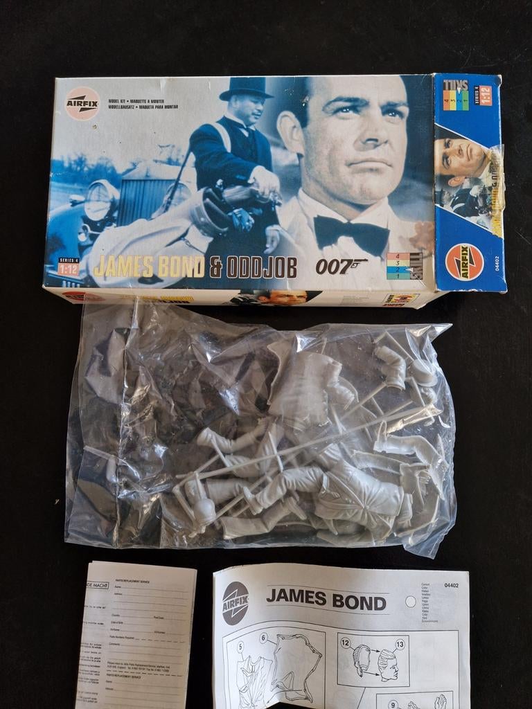 James Bond & ODDJOB modelkit Airfix  Nieuw, Ophalen