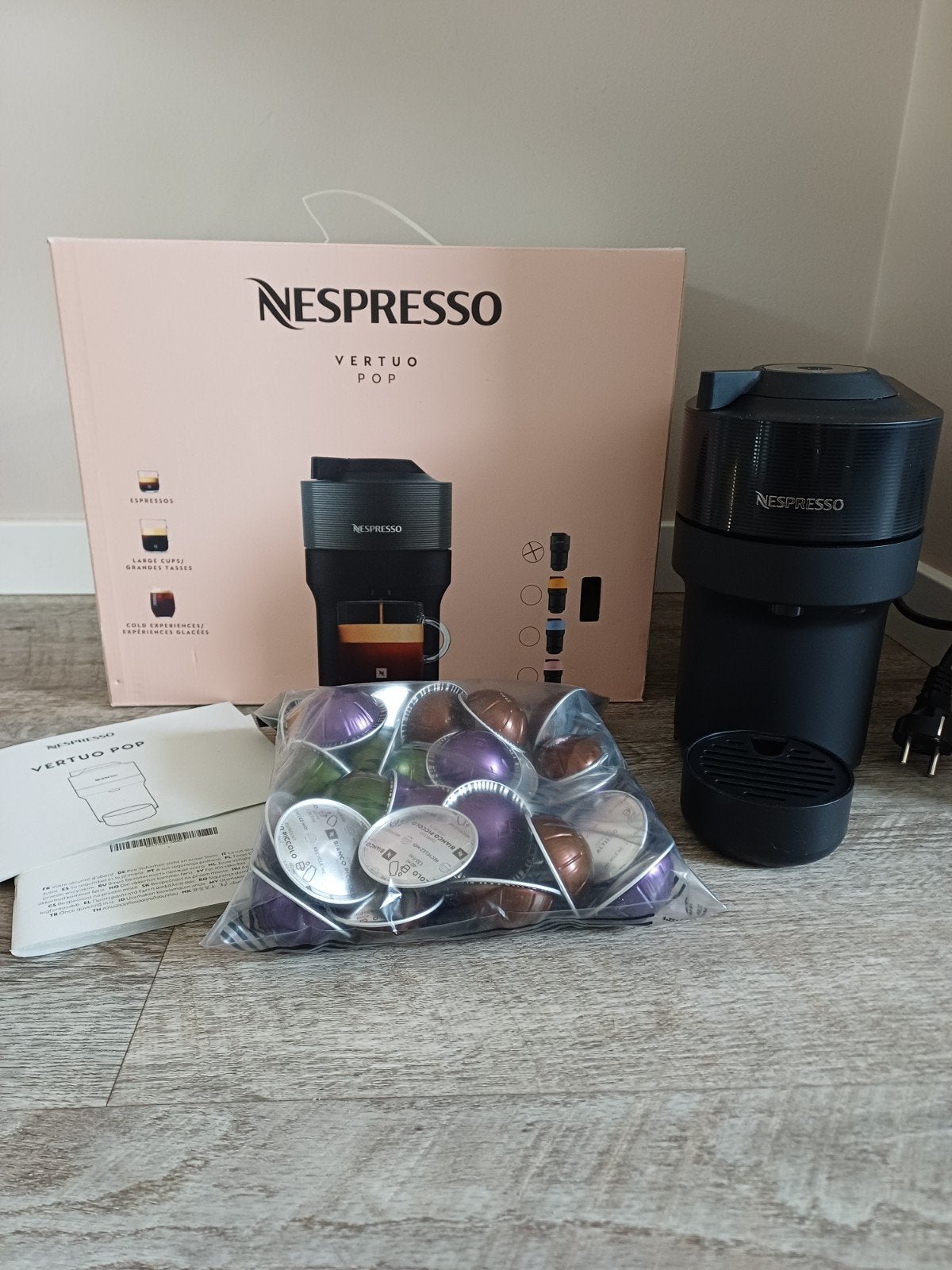Nespresso Vertuo Pop Koffiemachine met capsules, Ophalen, Koffiemachine, Zo goed als nieuw, 2 tot 4 kopjes