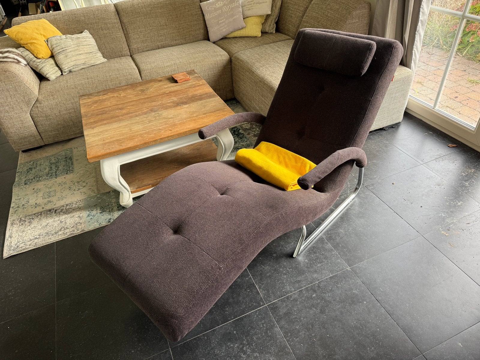 Mooie bruine ligstoel / relaxstoel / loungestoel, 2 standen., Huis en Inrichting, Stoelen, Ophalen, Bruin, Zo goed als nieuw, Stof