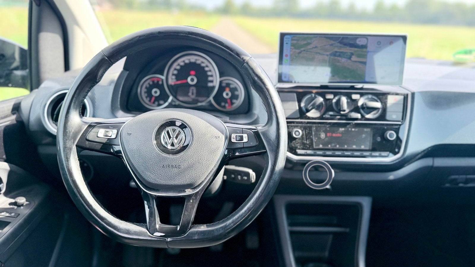 Volkswagen up! UP! 5D 2017 Zwart 1.0 85pk 16inch velgen, Voorwielaandrijving, USB, Stof, 4 stoelen