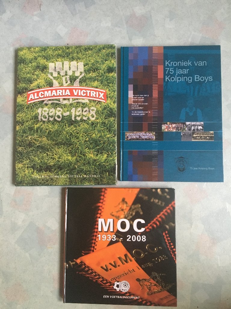 voetbalboeken-jubileumboeken Noord Holland-Amateurs, Ophalen of Verzenden, Zo goed als nieuw, Balsport