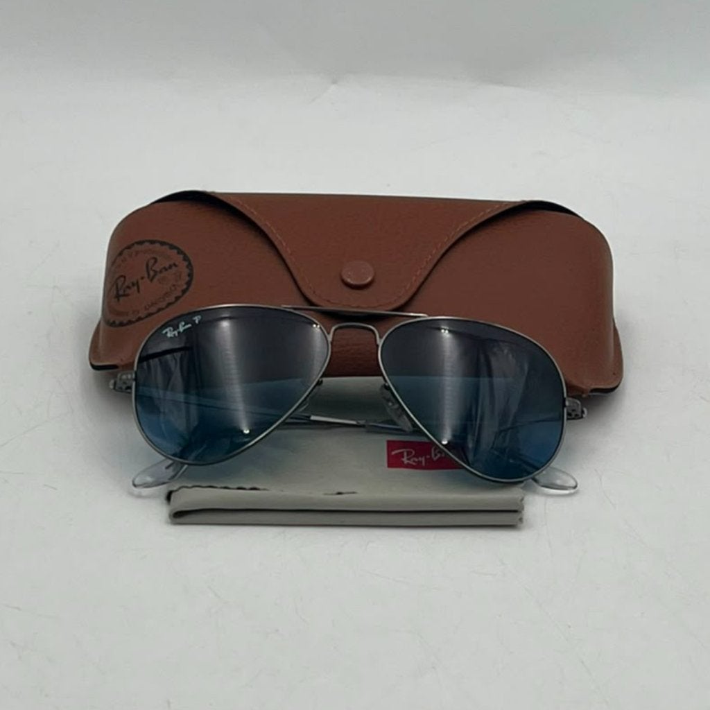 Rayban Aviator Metal ii RB3689 zonnebril - Nieuwstaat, Ray-Ban, Zo goed als nieuw, Support@rayban.com, Luxottica Group, 2 Via S. Marco
Milan 20121
Italy