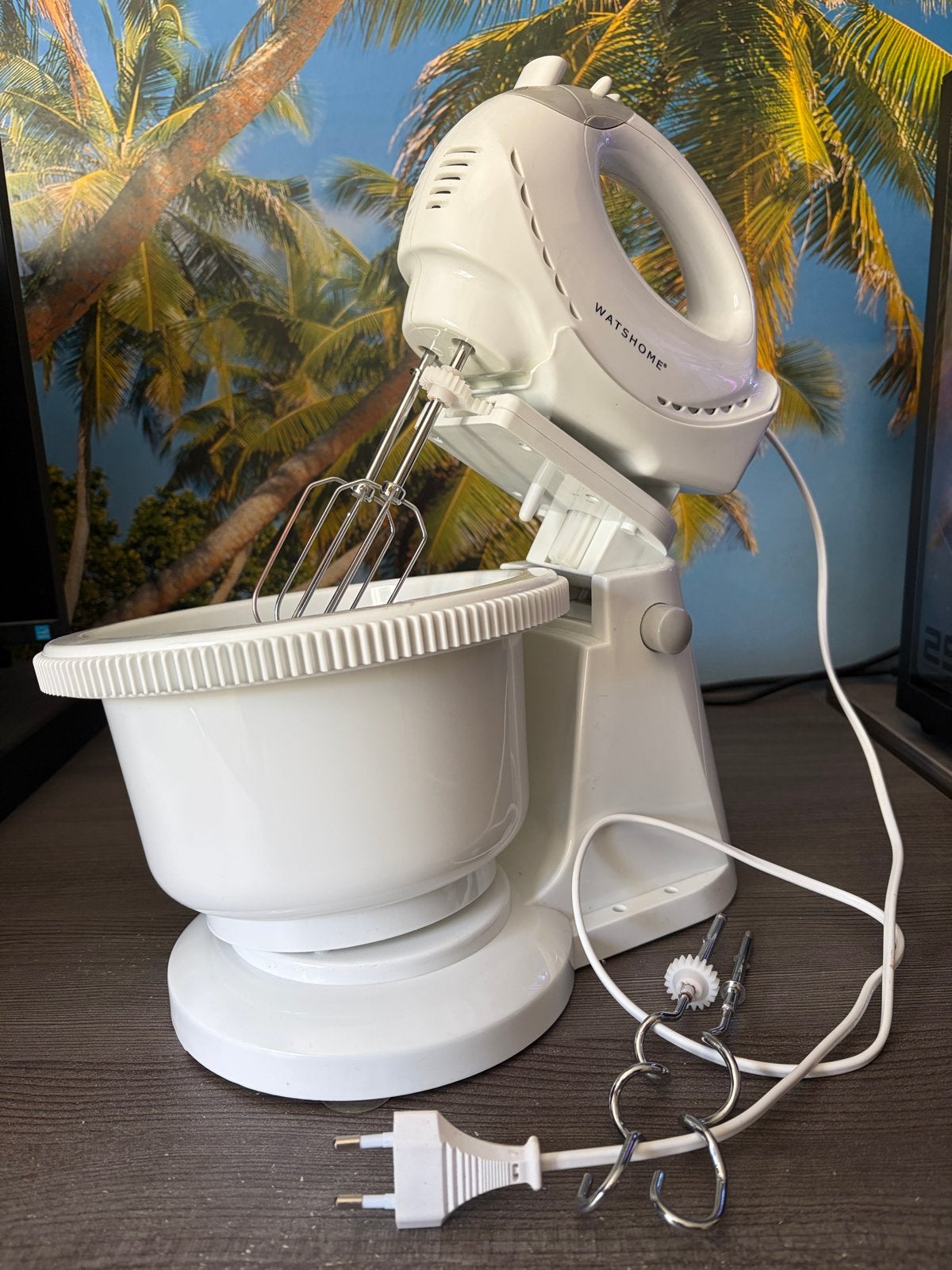 WatsHome Handmixer met Standaard en Kom, Witgoed en Apparatuur, 2 tot 3 liter, Ophalen of Verzenden, Gebruikt, 3 snelheden of meer