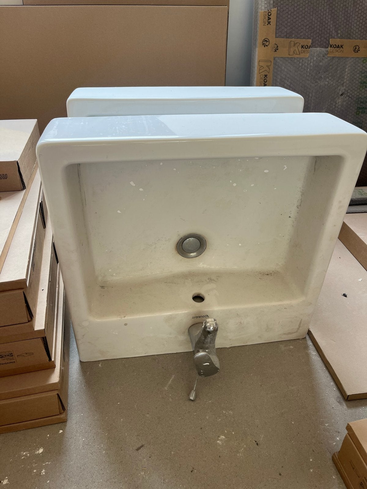 GRATIS witte badkamer wasbakken, Ophalen, Gebruikt, Wastafel