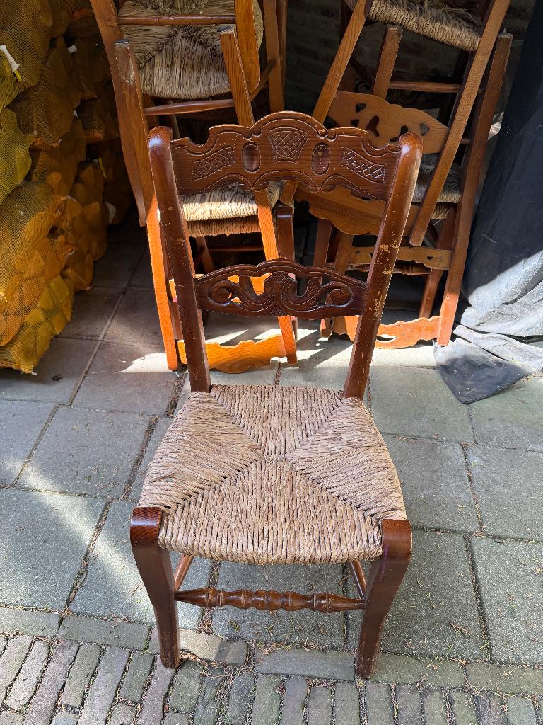 Spaanse eetkamerstoelen GRATIS, Huis en Inrichting, Gebruikt, Bruin, Vijf, Zes of meer stoelen, Hout