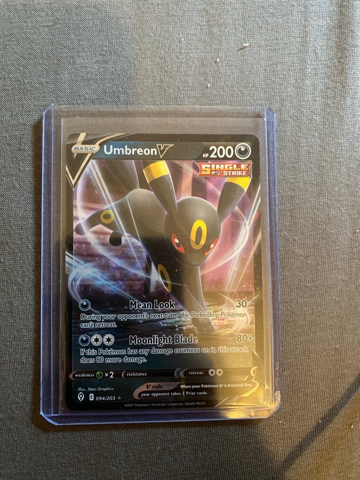 Zeldzame Umbreon V Pokémon kaart, Ophalen, Zo goed als nieuw, Losse kaart