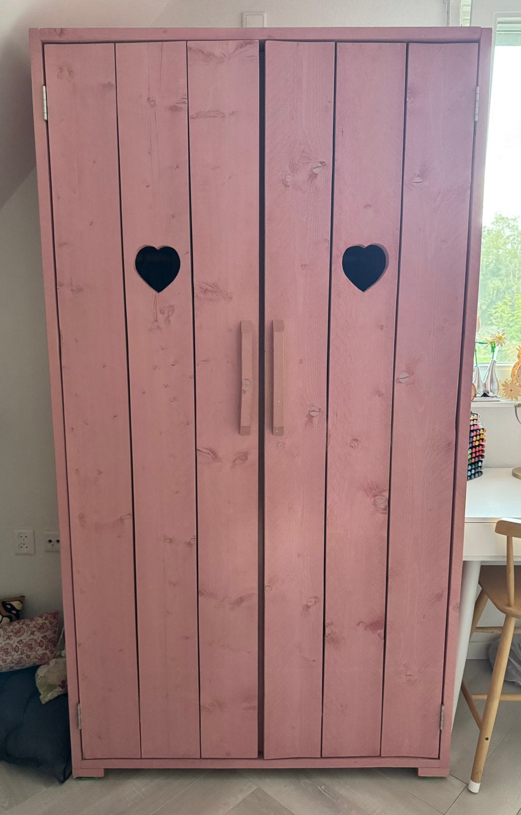 Kledingkast + bed (steigerhout / roze / hartje), Huis en Inrichting, Ophalen, 200 cm of meer, 50 tot 100 cm, Zo goed als nieuw