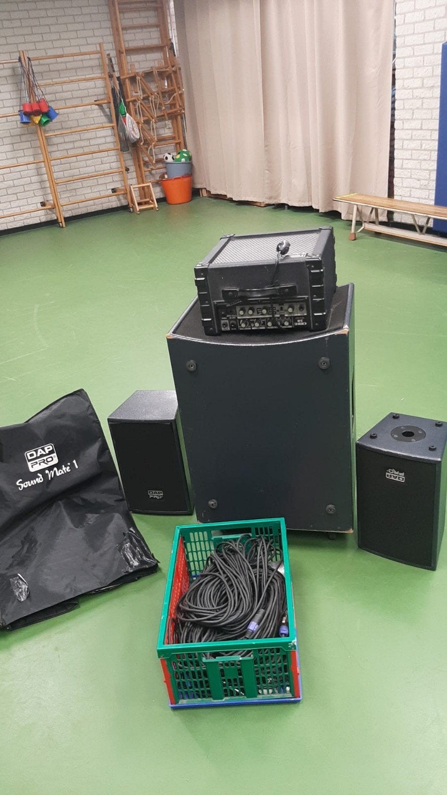 Roland geluidsinstallatie compleet met snoeren, Ophalen of Verzenden, Gebruikt, Minder dan 500 watt, P.A.