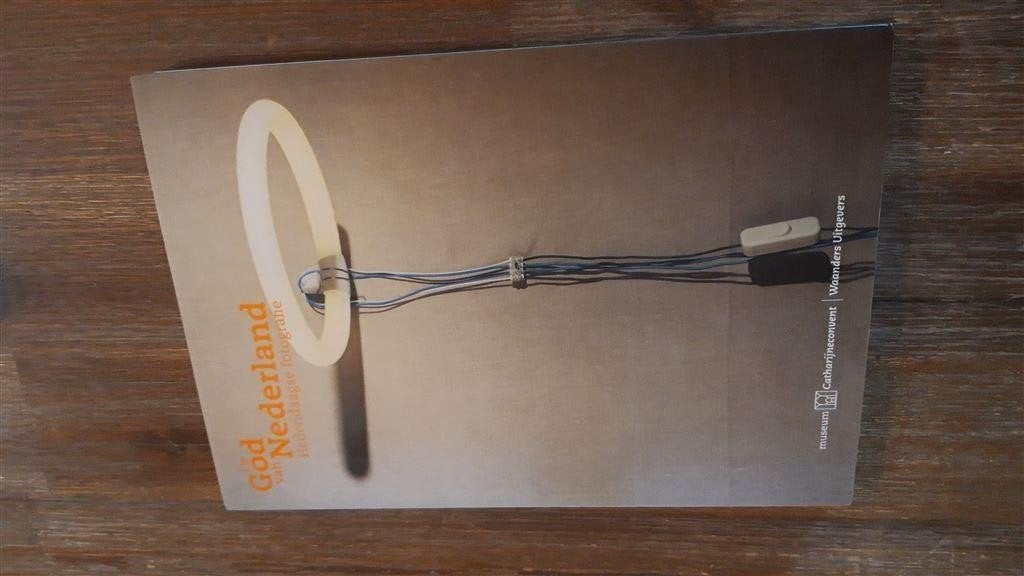 De God van Nederland - Hedendaagse fotografie, Ophalen of Verzenden, Zo goed als nieuw, Fotograferen en Filmen