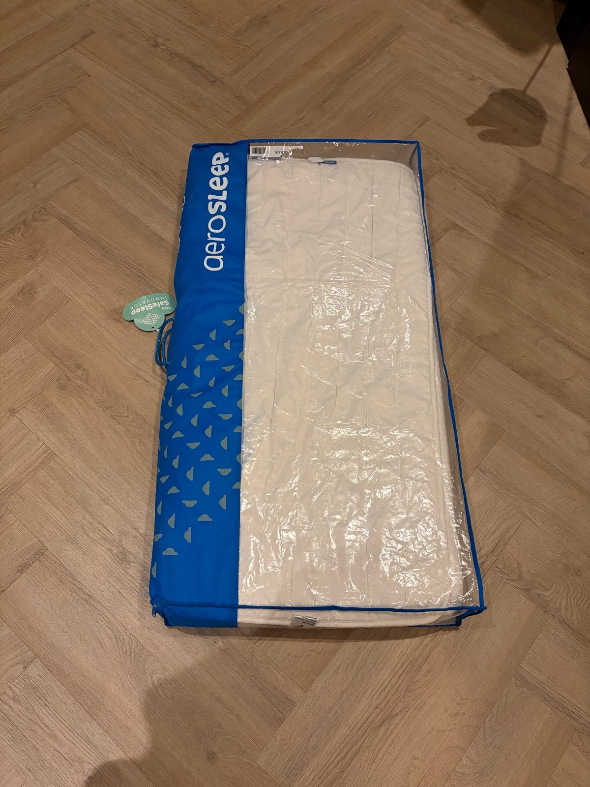 Aerosleep matras en matrasbeschermer 60x120, Kinderen en Baby's, Ophalen of Verzenden, Zo goed als nieuw