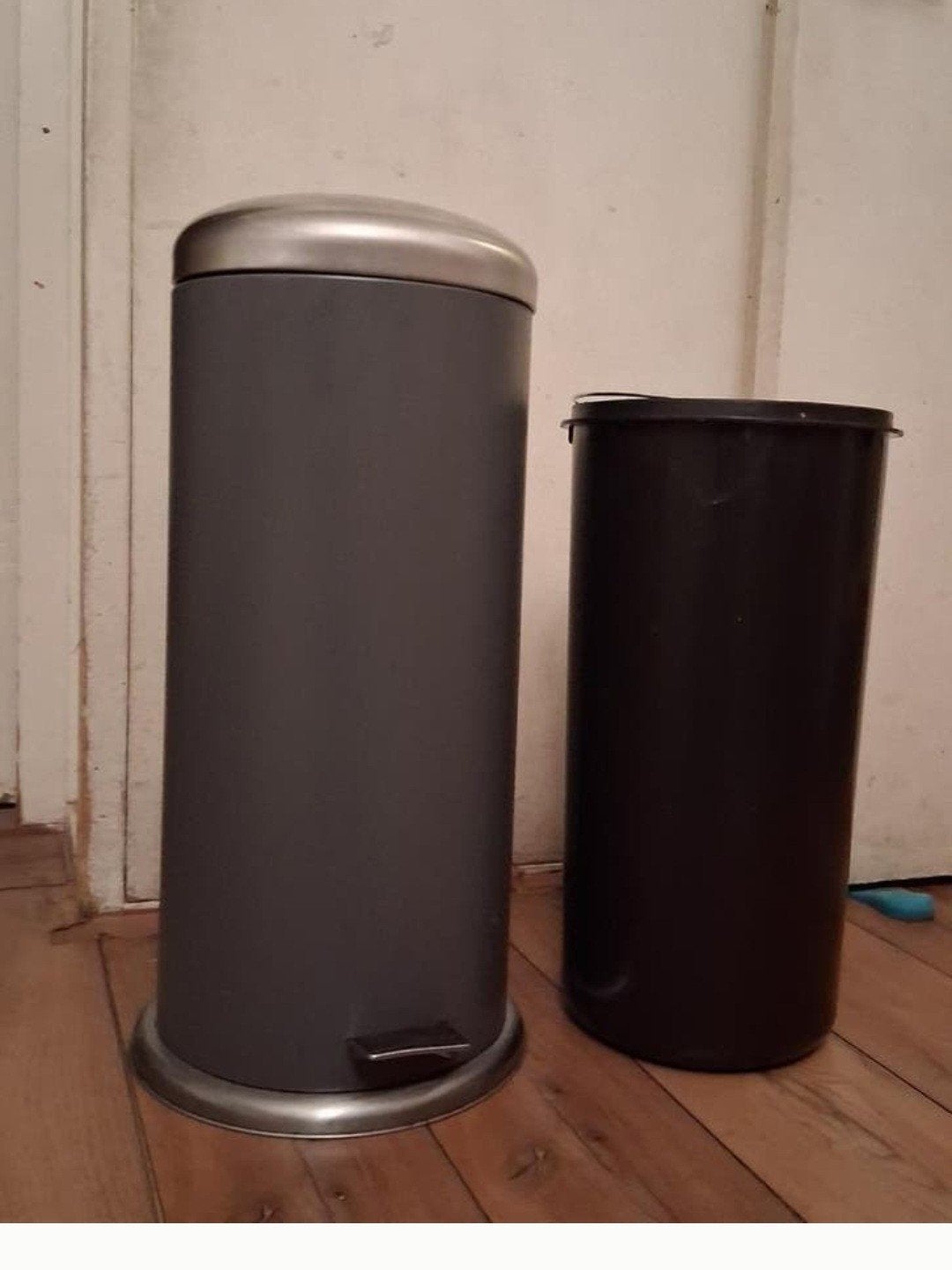 Te koop, Brabanita metaal prullenbak met pedaal functie, Huis en Inrichting, Ophalen, Metaal, Met pedaal