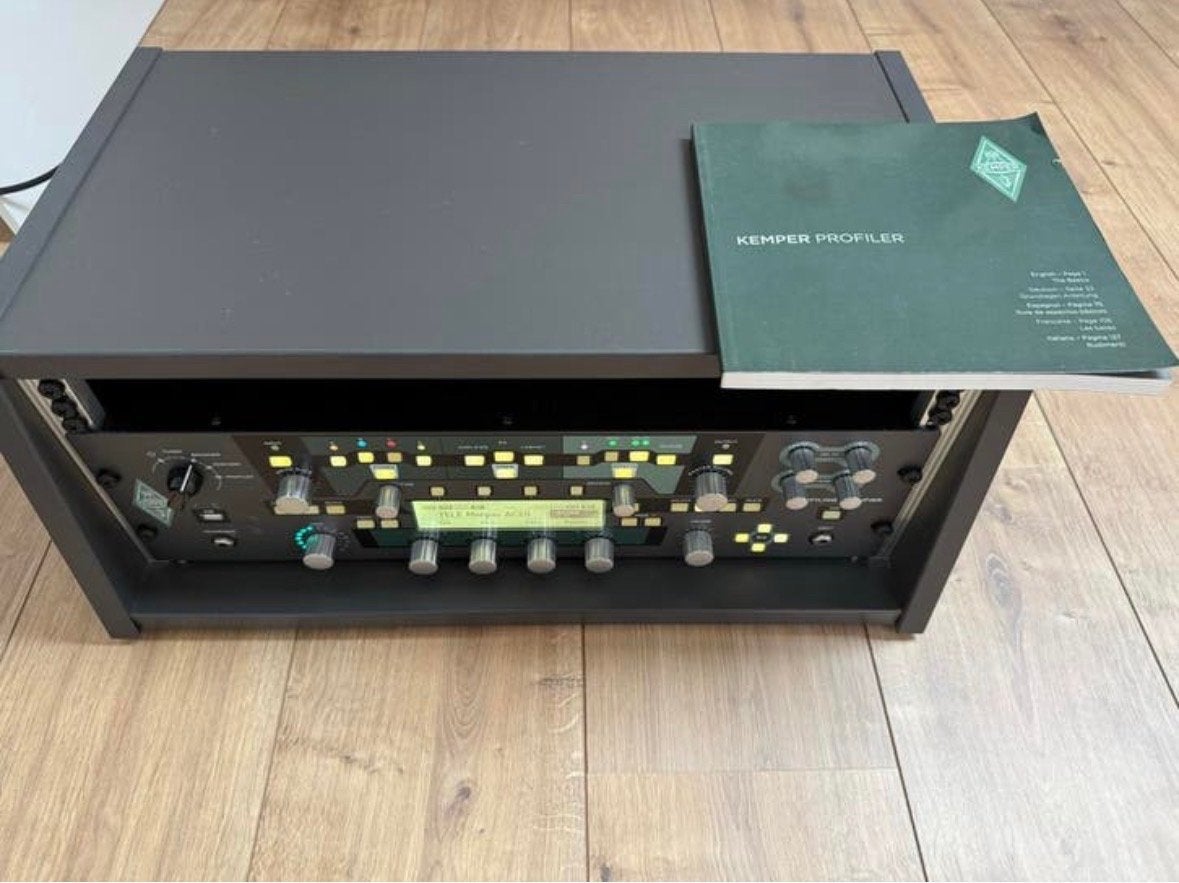 Kemper Profiler - Zo goed als nieuw met deskcase, Ophalen, Zo goed als nieuw, Gitaar, Minder dan 50 watt