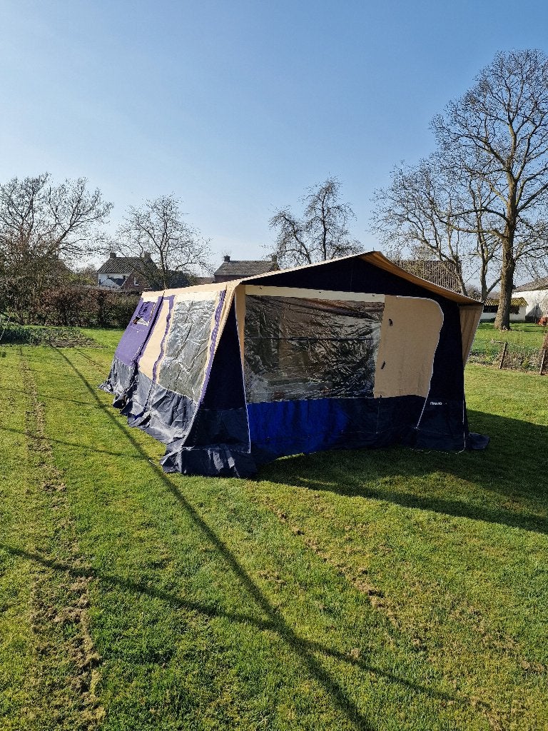 Trigano vouwwagen, Ophalen, Trigano, Blauw, Aanwezig