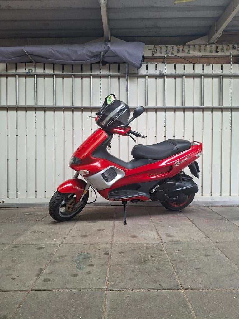 Gilera runner DD 70cc brom uniek!, Fietsen en Brommers, Scooters | Piaggio, Overige modellen, Tweetakt, Ophalen of Verzenden