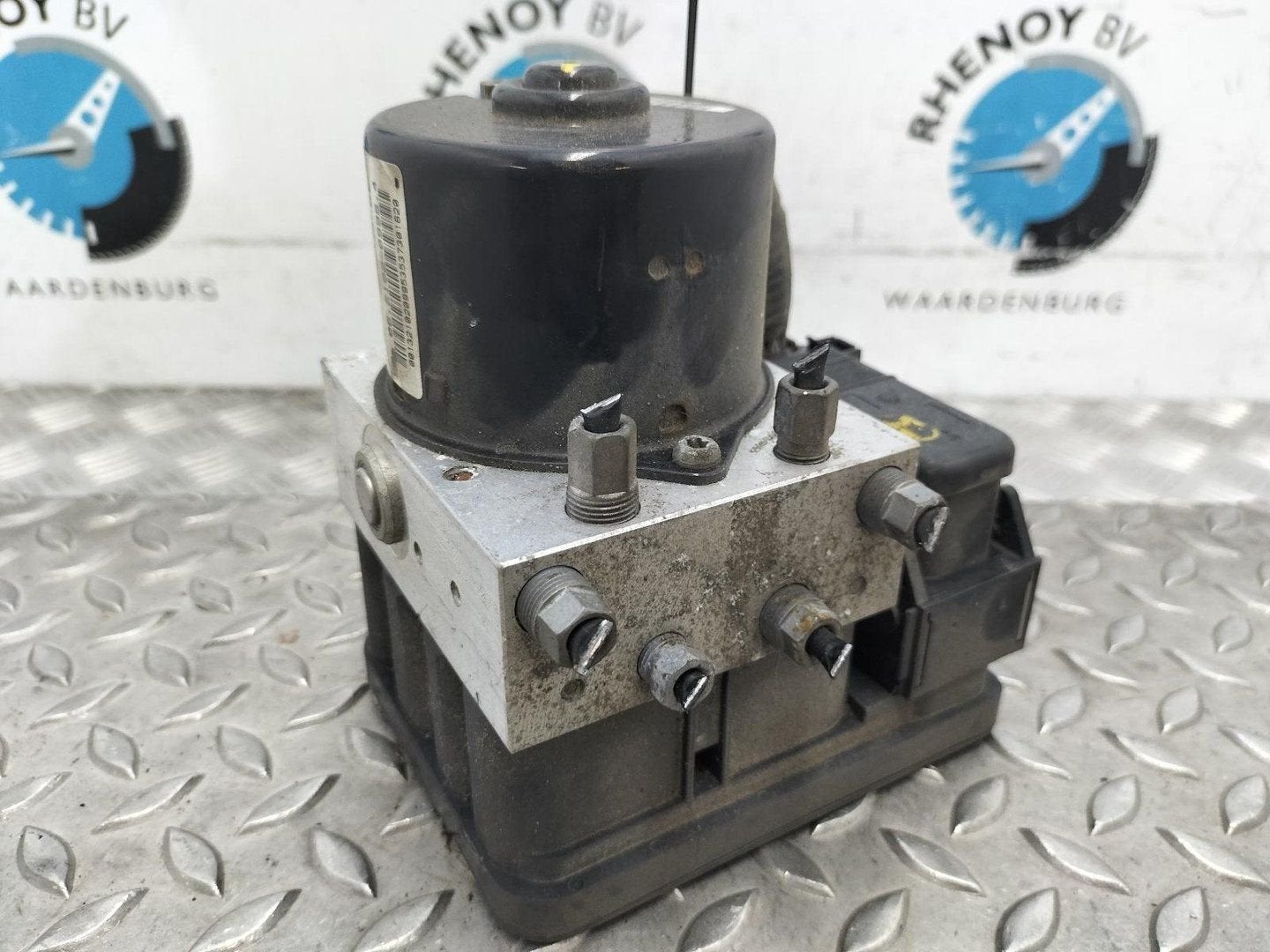 MAZDA 3 1.6 S-VT SENSE EXECU  ABS POMP  2008, Ophalen of Verzenden, Gebruikt, Stiba lid