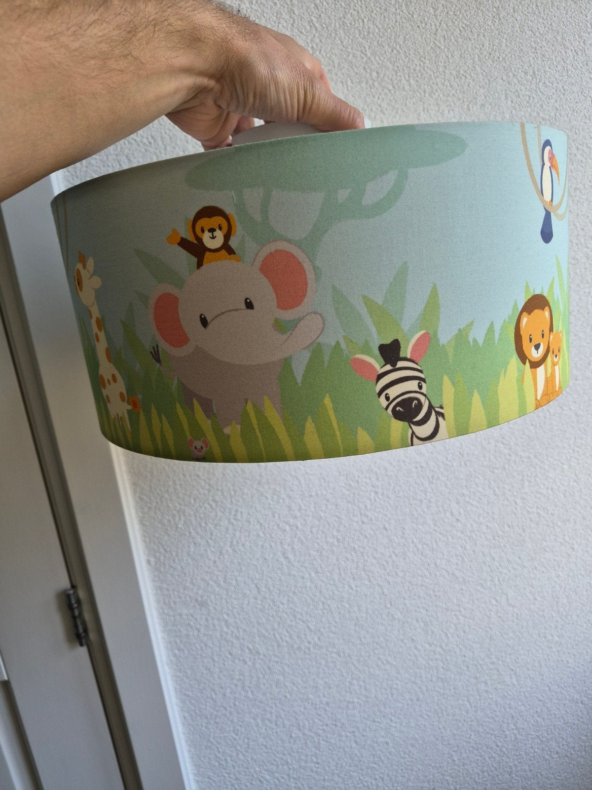 Leuke lamp kinderkamer met jungle dieren, Ophalen, Zo goed als nieuw, Textiel, Meerkleurig