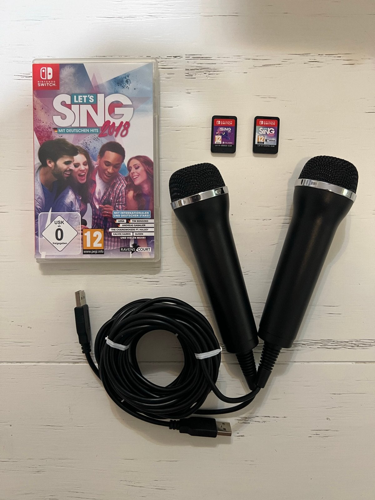 Nintendo Switch Let's Sing 2018, 2022, 2024 met 2 microfoons, Met games, Met 2 controllers, Ophalen of Verzenden, Zo goed als nieuw