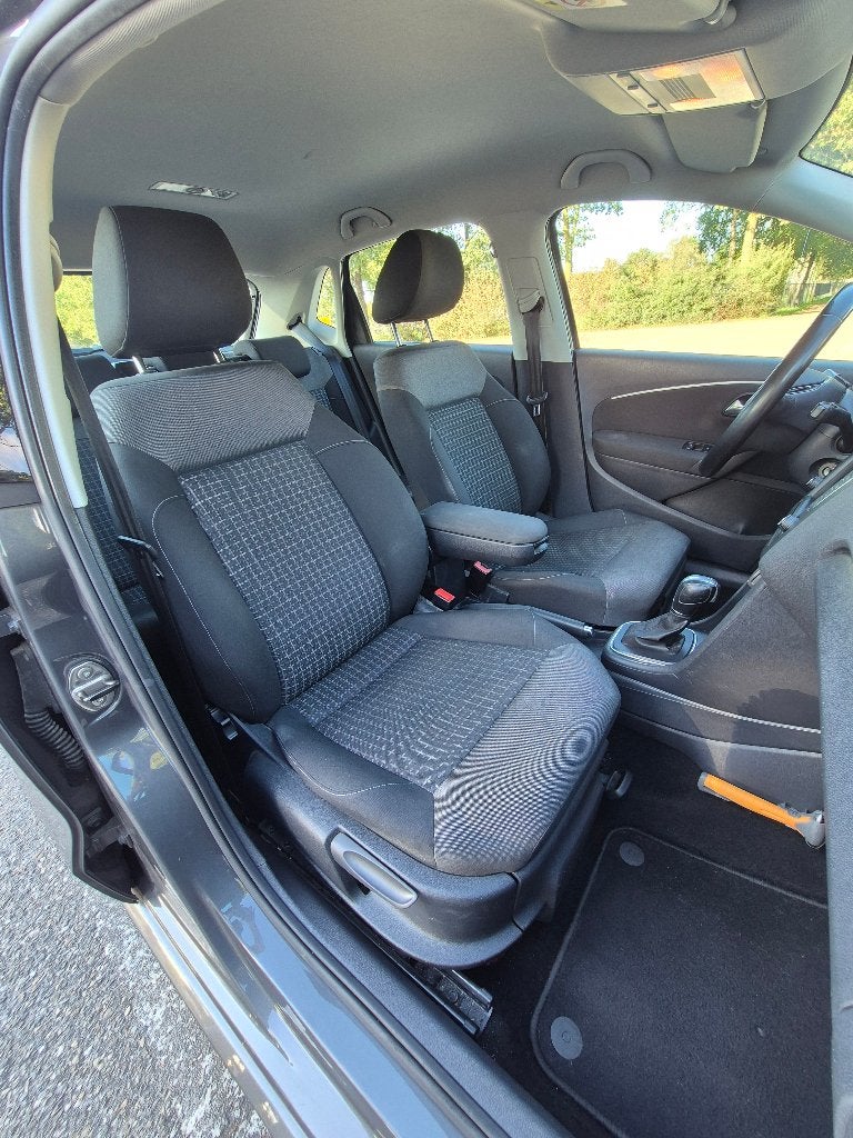 Foto 16 van Volkswagen Polo 1.2 TSI DSG Automaat | 5-Deurs | 109.369 km!