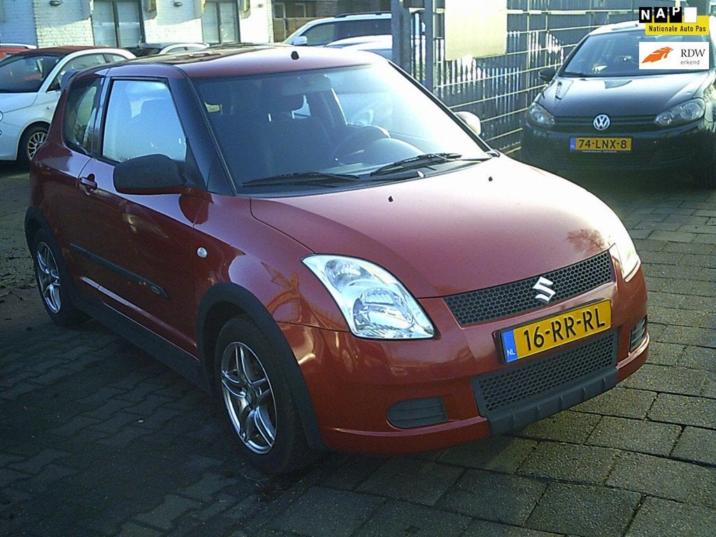 Suzuki Swift 1.3 GLS gt sport airco elek pak nap apk, Auto's, Emergency brake assist, Gebruikt, 31 €/maand, 400 kg