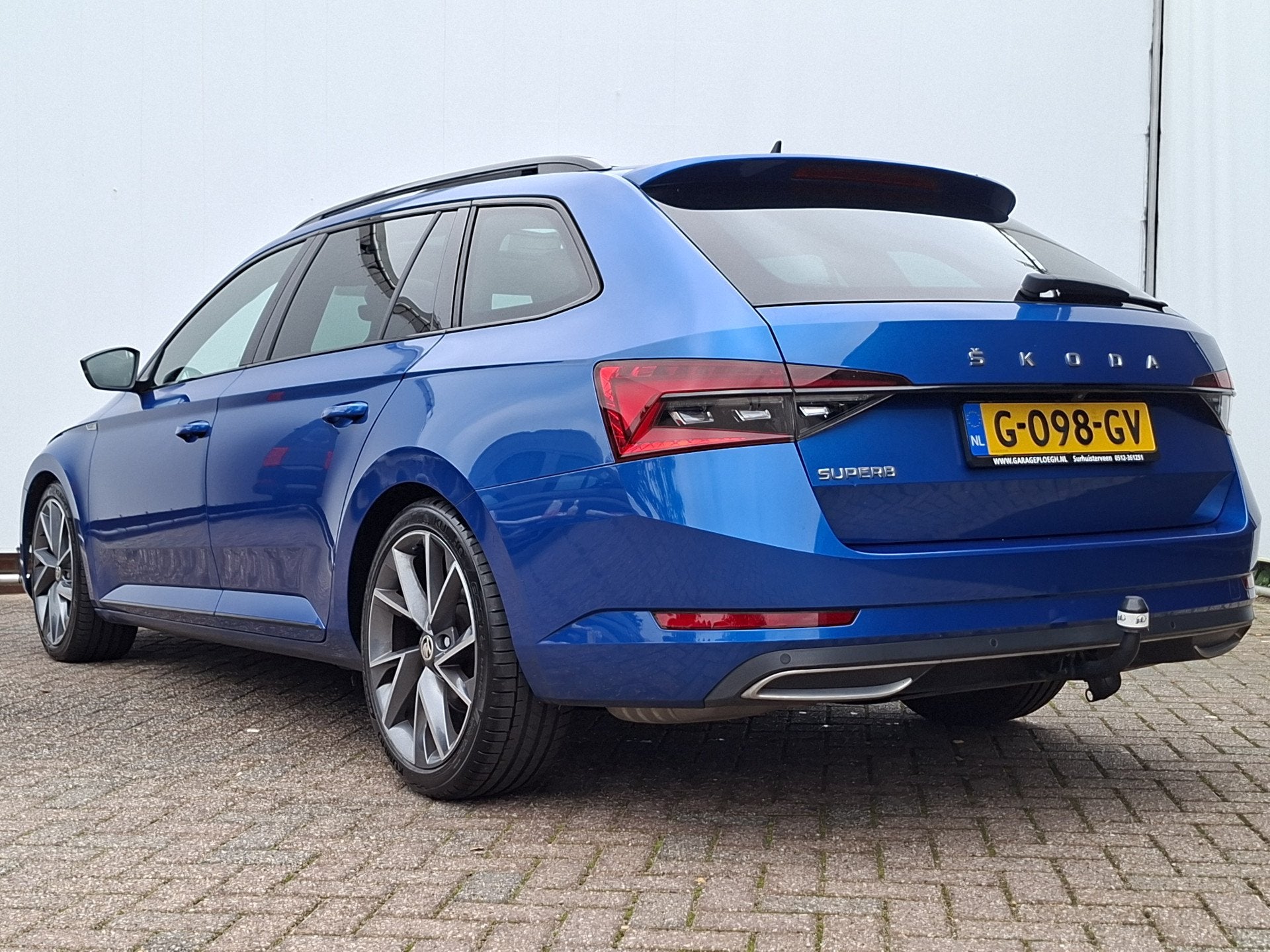 Skoda Superb Combi 1.5 TSI ACT Sportline Pano Trekhaak Canto, Auto's, Euro 6, 4 cilinders, 150 pk, Blauw