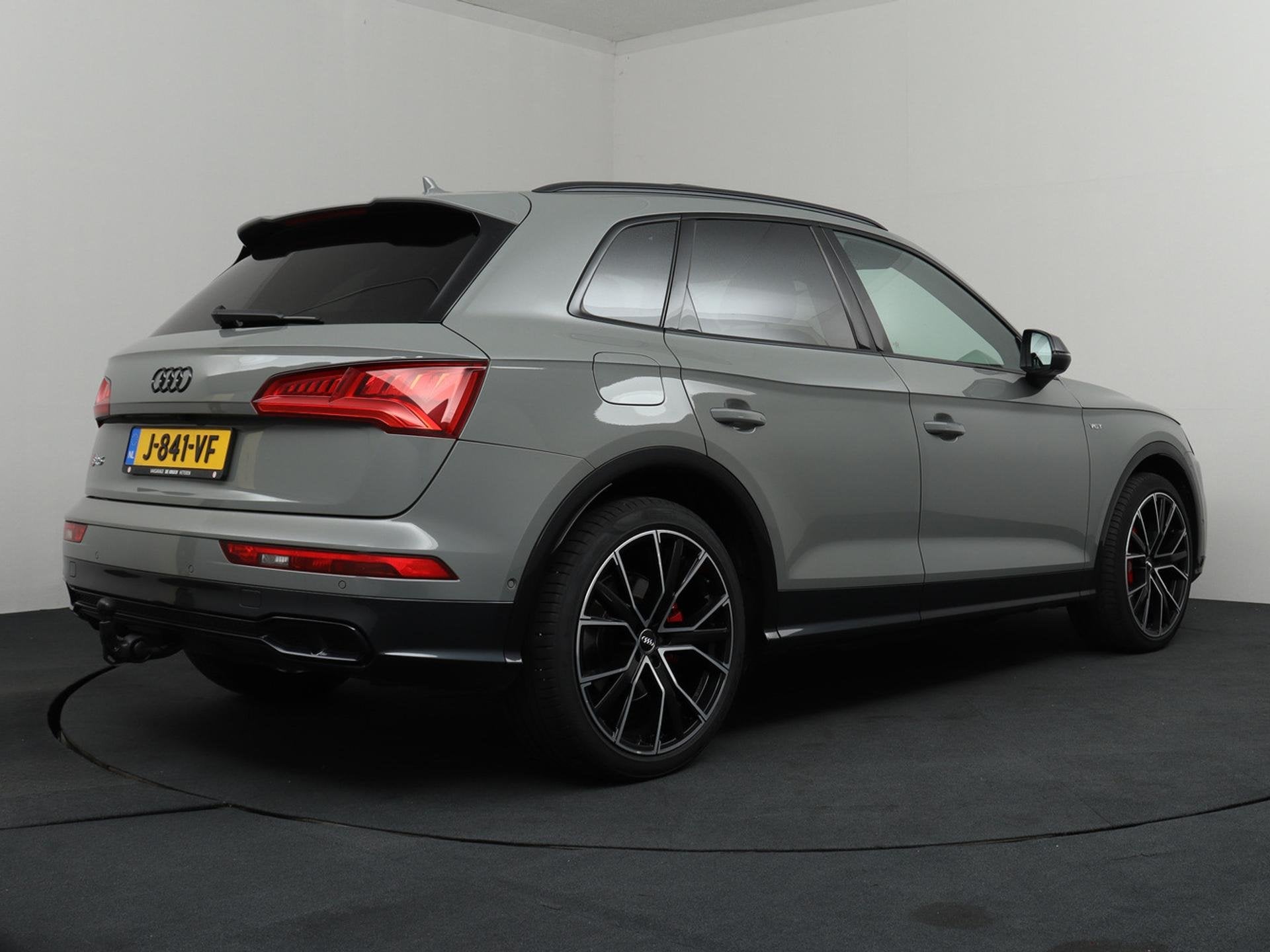 Audi SQ5 3.0 TFSI quattro Pro Line Plus Luchtvering | ACC |, Auto's, Automaat, Gebruikt, 2995 cc, Leder