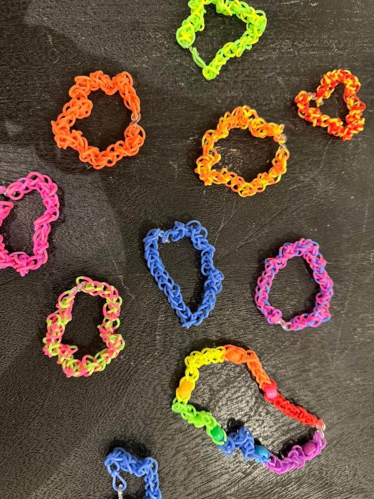 Loom armbadjes, Ophalen of Verzenden, Zo goed als nieuw, Overige kleuren, Armband