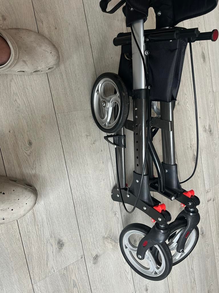 Rollator, Diversen, Rollators, Ophalen of Verzenden, Zo goed als nieuw