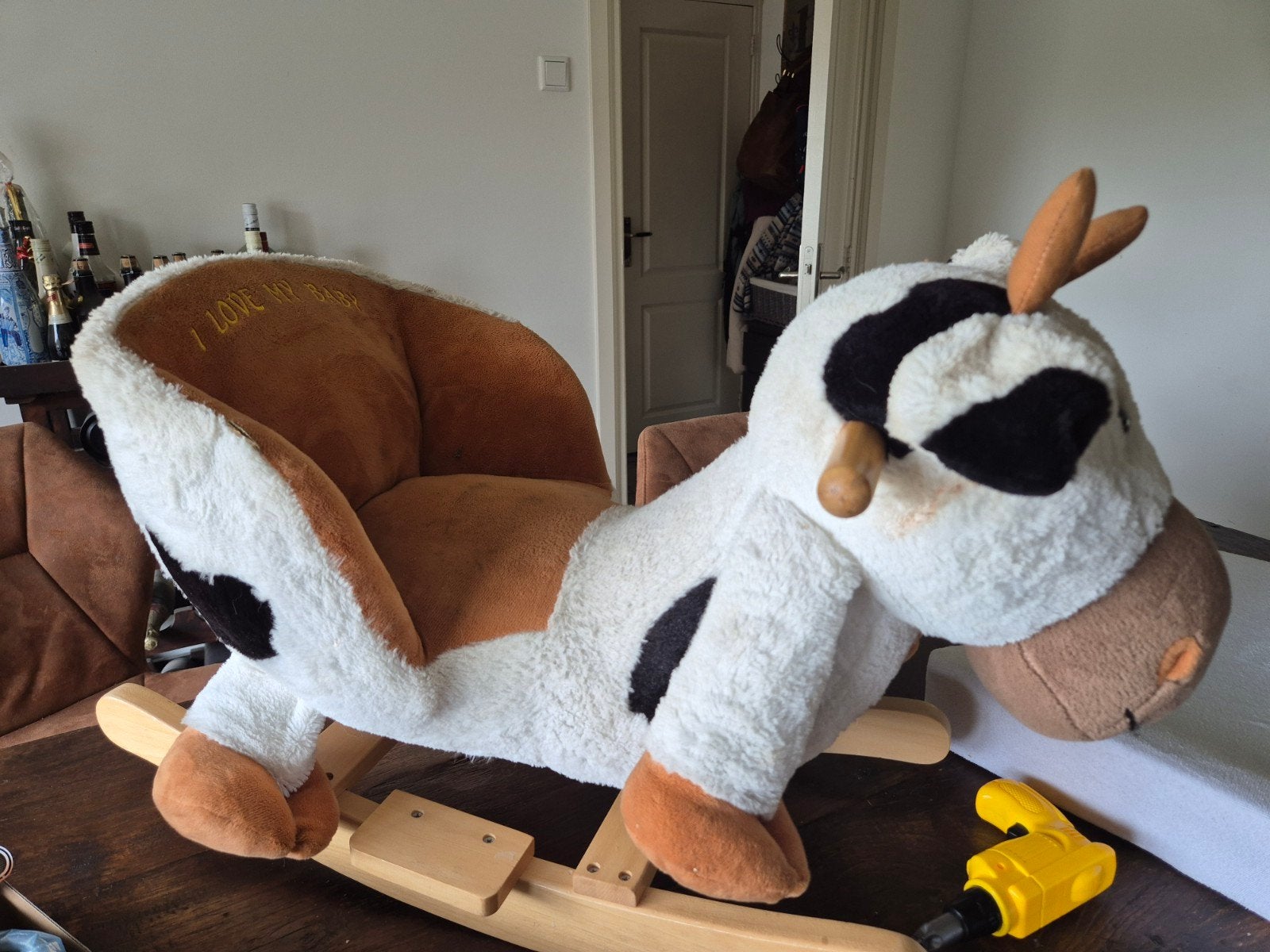 Leuke hobbelkoe met geluid - klaar voor een nieuwe ronde!, Ophalen