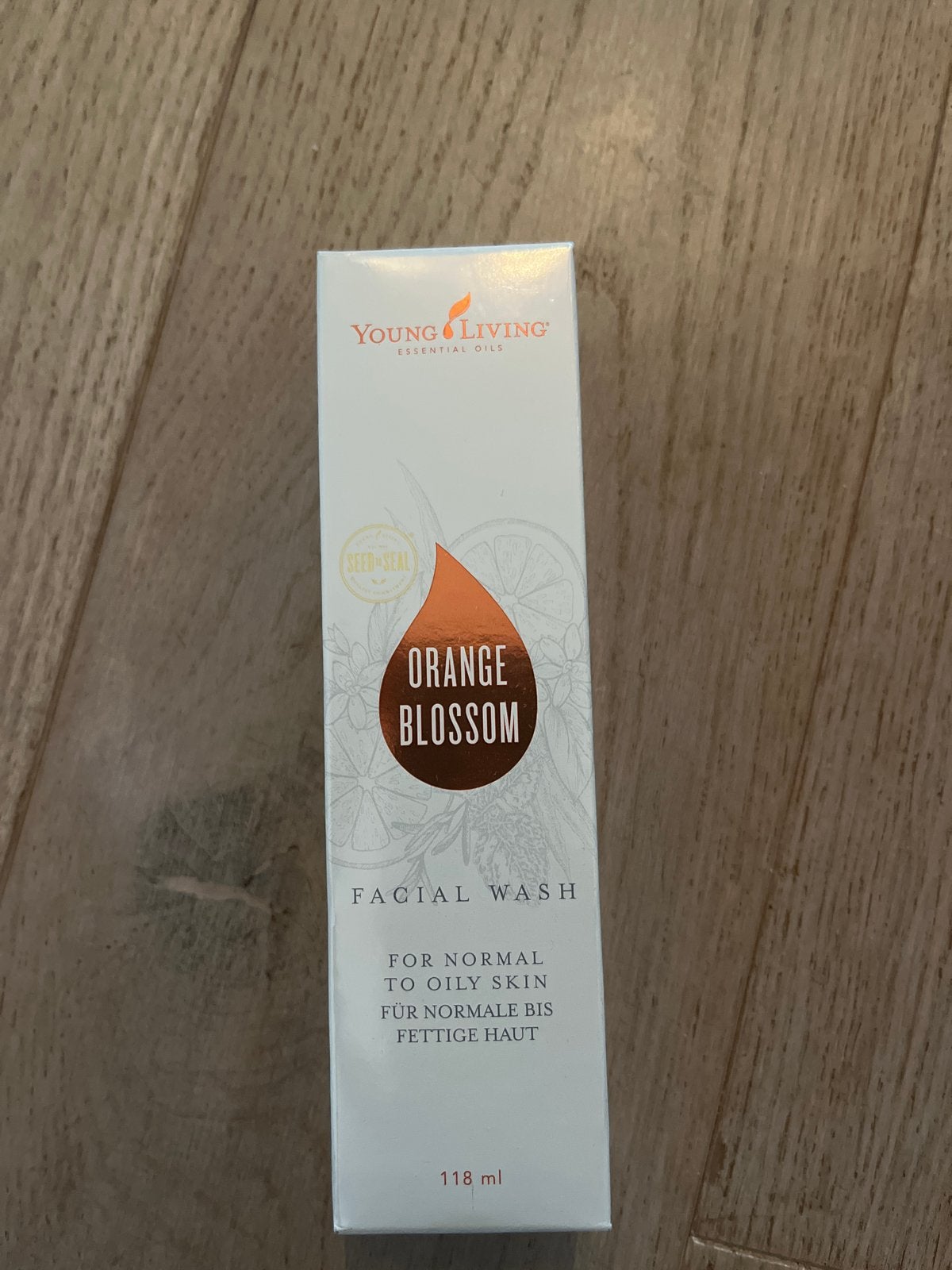 Young Living Orange Blossom Facial Wash - Normale tot vette, Sieraden, Tassen en Uiterlijk, Ophalen of Verzenden, Nieuw, Gehele gezicht