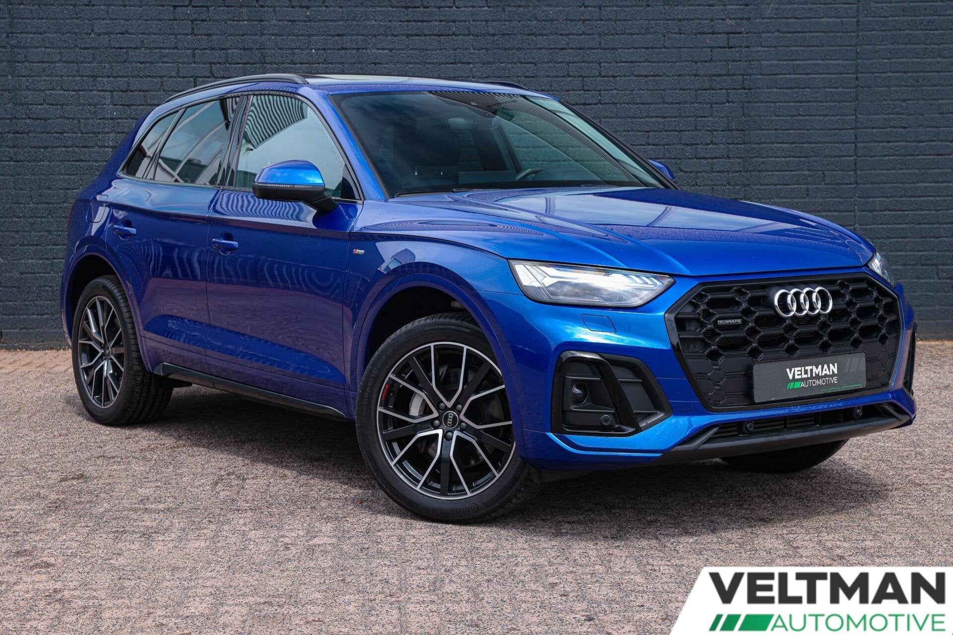 Audi Q5 50 TFSI e S edition Competition PANORAMADAK TREKHAAK, Auto's, Audi, Gebruikt, 4 cilinders, Blauw, Plug-in hybride