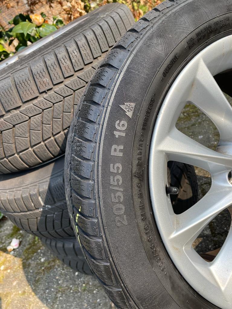 Winterbanden met originele BMW-velgen, Ophalen, Gebruikt, 16 inch, Banden en Velgen
