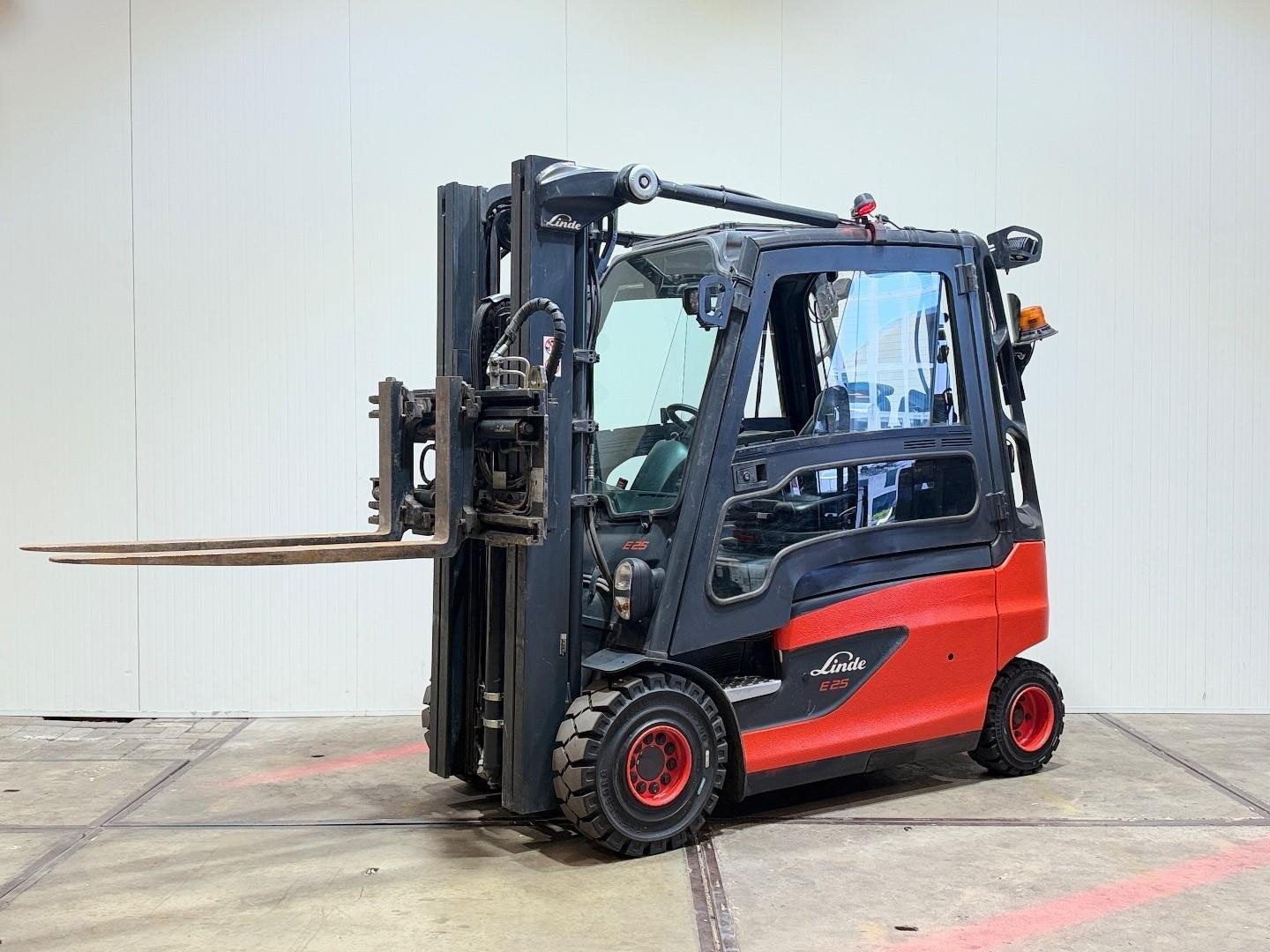 Linde E25 Triplex 4,7M vorkversteller 2021 cabine sideshift