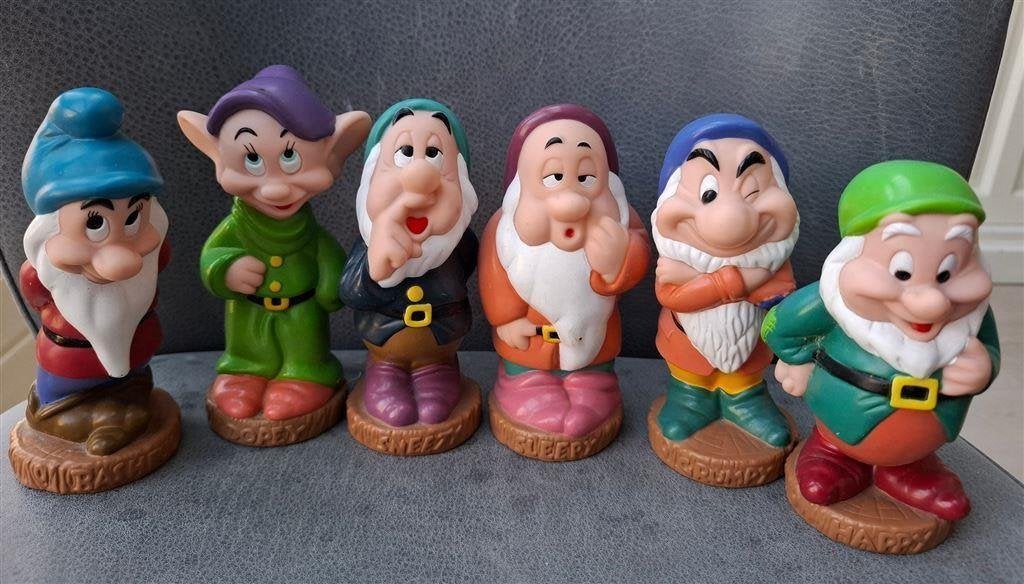 Walt Disney figuren, made in China, hoog ong. 13-14 cm, Ophalen of Verzenden