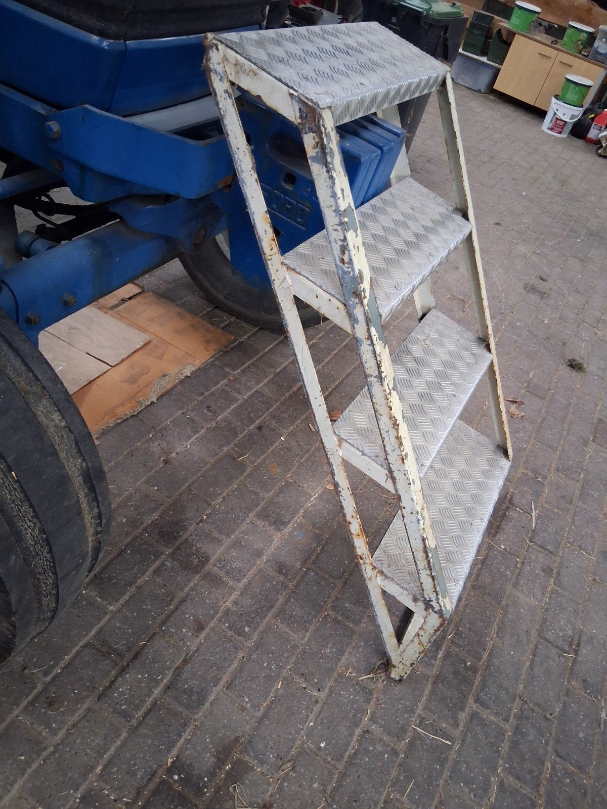 Robuuste ijzeren trap voor camper of kermisbak, Ophalen