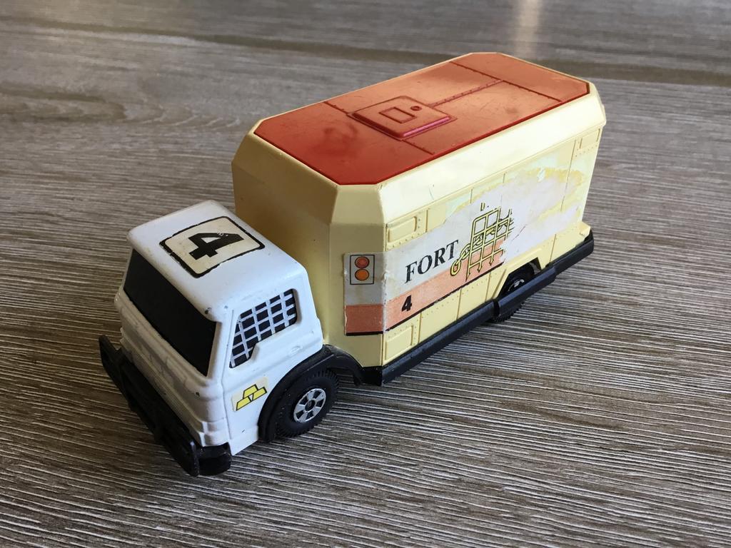 Matchbox Super Kings K-18 Ford LTS Fort Truck 1979, Ophalen of Verzenden, Gebruikt