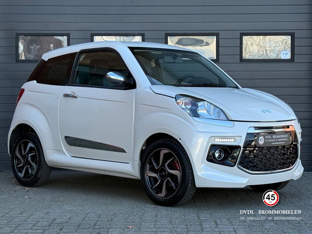 Ligier JS50L Club DCI Brommobiel 2016 1eig 11dkm NIEUWSTAAT, Gebruikt, DVDL Brommobielen, Staarten 32
5281PL  Boxtel, NL, Info@dvdlbrommobielen.nl