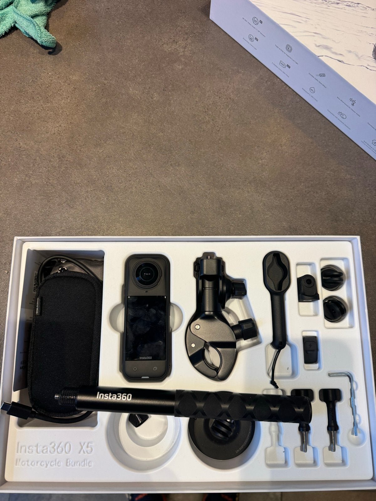 Insta360 X5 8K 360 Action Cam Motorcycle Bundle, Ophalen of Verzenden, Nieuw, Overige merken