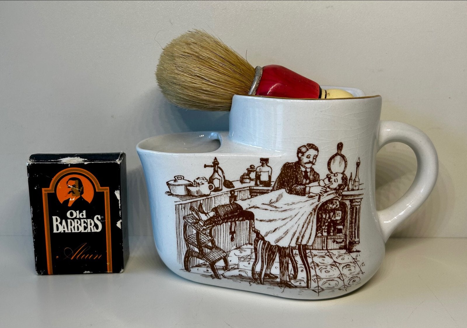Vintage Burleigh Ironstone Scheerkom met Barbiersmotief, Ophalen of Verzenden