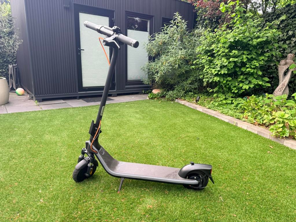 Segway Ninebot E2 Elektrische Step - Zo goed als nieuw, Fietsen en Brommers, Steps, Ophalen, Zo goed als nieuw, Elektrische step (E-scooter)