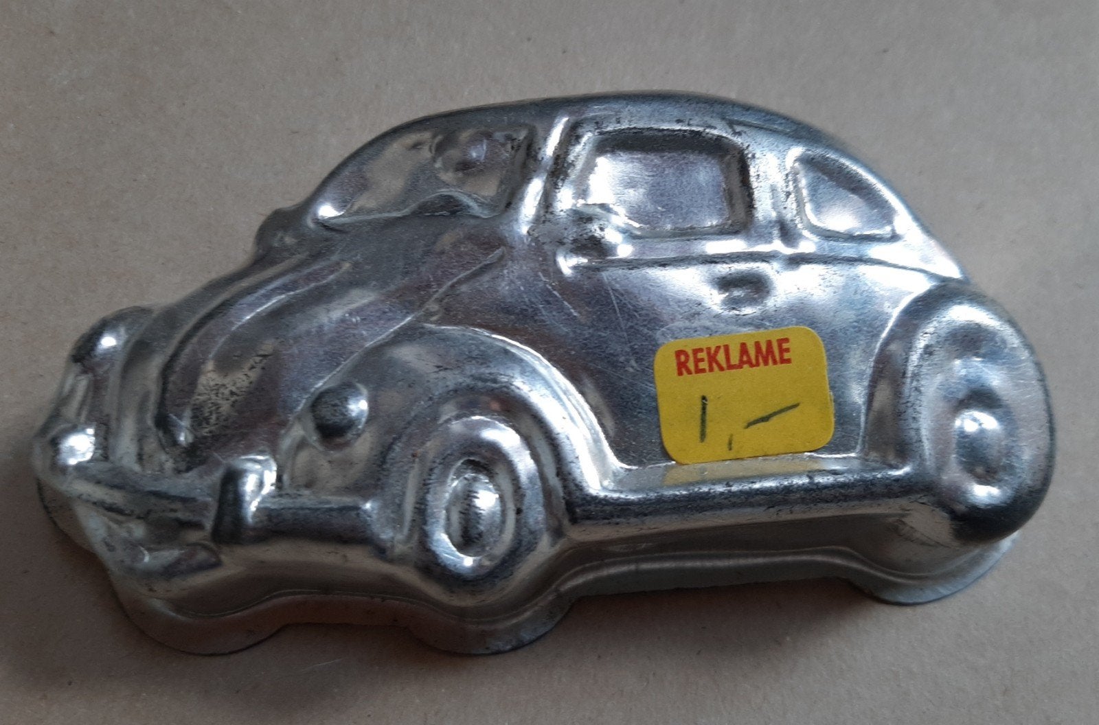 Vintage Volkswagen Kever bakvorm., Ophalen of Verzenden, Gebruikt, Auto's
