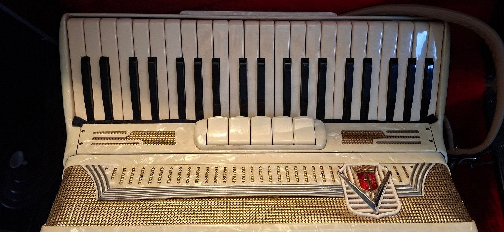 Accordeon, Muziek en Instrumenten, Accordeons, Gebruikt, 80-bas, Met koffer, Toetsaccordeon